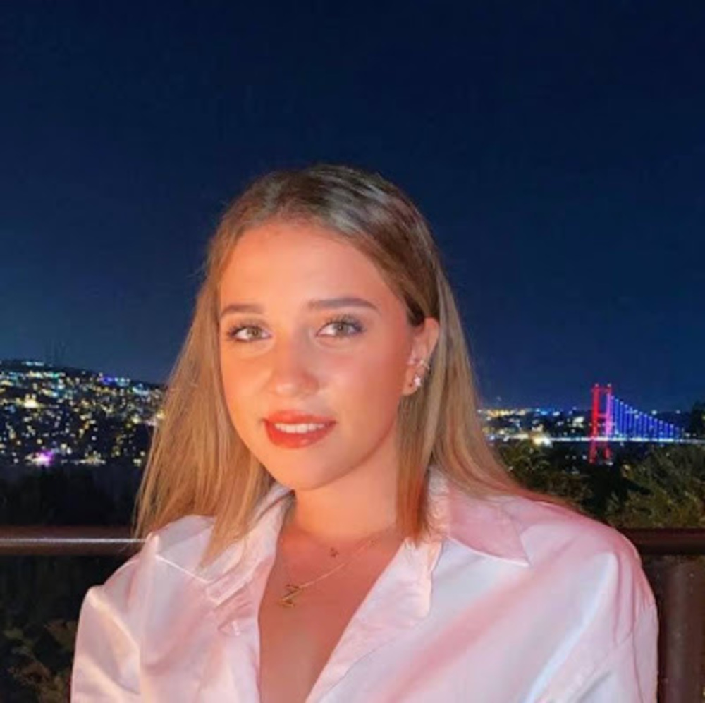 Meet your Posher, Zeynep aylin
